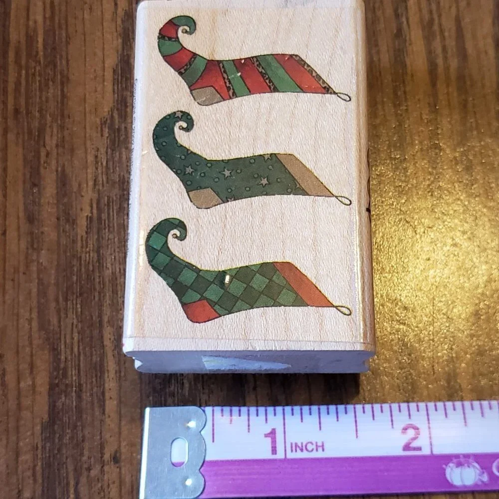 Brother Sister Studio Rubber Stamp Curley-Q Christmas Stockings ER1035